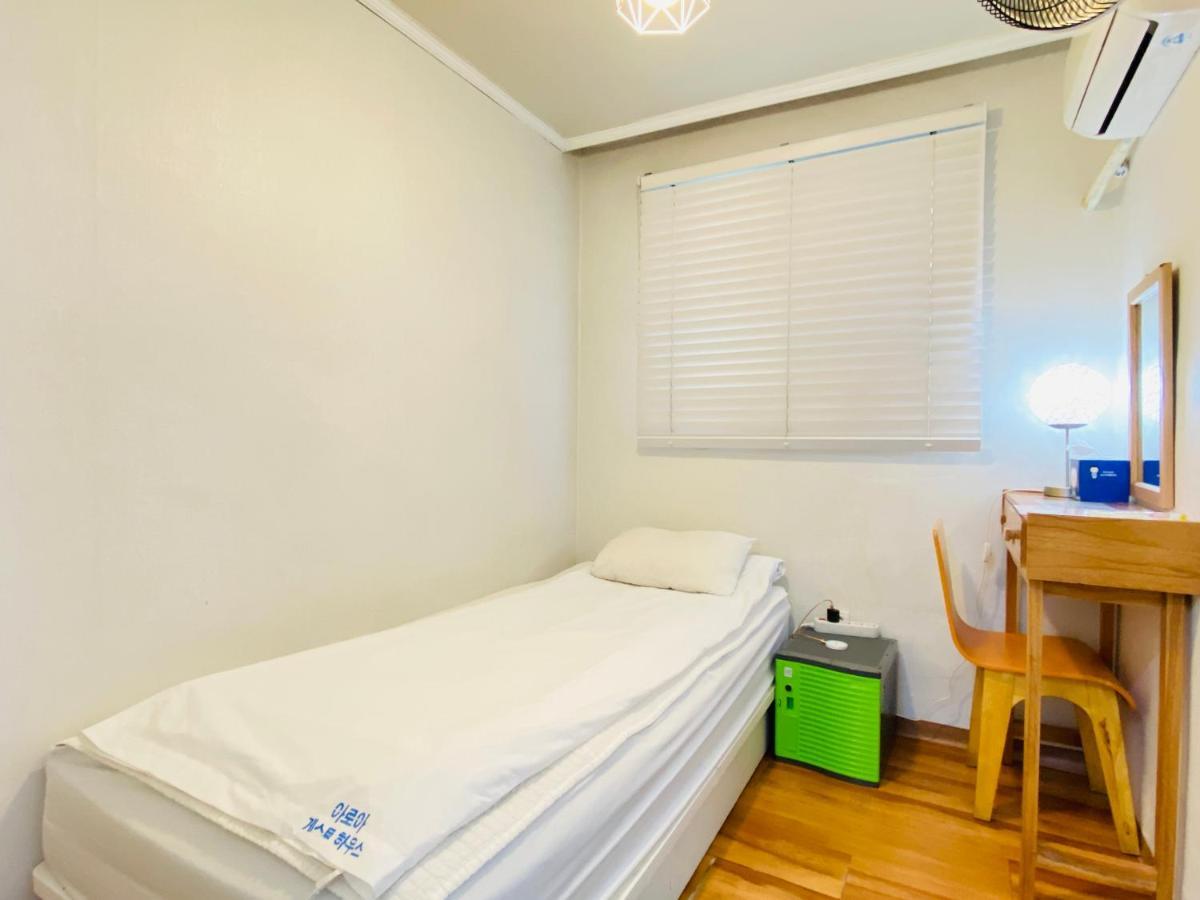 Aroha Guesthouse Seoul Station