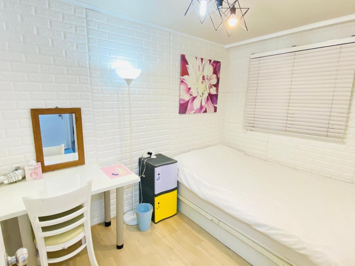 Hostel Aroha Guesthouse Seoul Station *