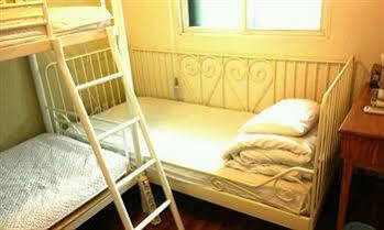 Aroha Guesthouse Seoul Station Hostel