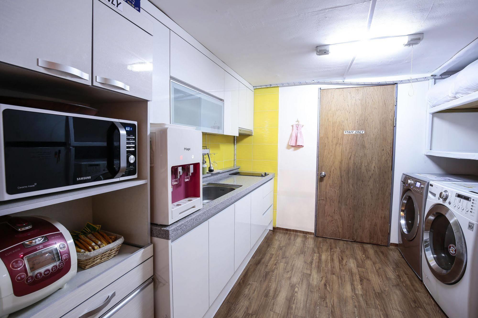 Aroha Guesthouse Seoul Station Seoul